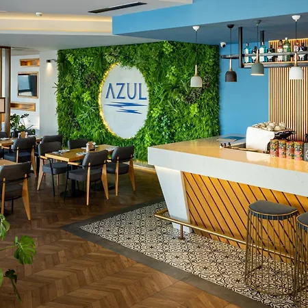 Terra In Caesar Blue Resort, Fixed Lunch 3pm, Gym, Heated Pool, Sauna, Kids Club Apartment