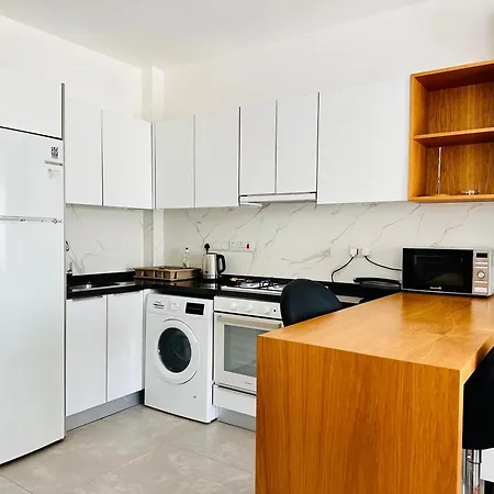 Terra In Caesar Blue Resort, Fixed Lunch 3pm, Gym, Heated Pool, Sauna, Kids Club Apartment Rizokarpaso