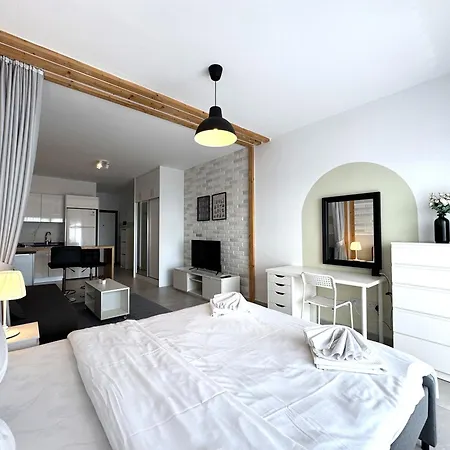 アパート Terra In Caesar Blue Resort, Fixed Lunch 3pm, Gym, Heated Pool, Sauna, Kids Club Rizokarpaso