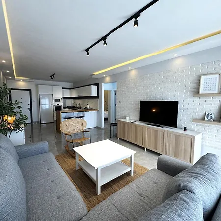 Terra In Caesar Blue Resort, Fixed Lunch 3pm, Gym, Heated Pool, Sauna, Kids Club アパート *