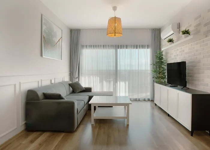 Terra In Caesar Blue Resort, Fixed Lunch 3pm, Gym, Heated Pool, Sauna, Kids Club * Rizokarpaso