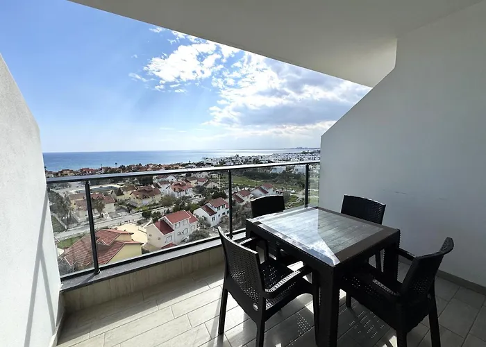 Terra In Caesar Blue Resort, Fixed Lunch 3pm, Gym, Heated Pool, Sauna, Kids Club Apartmán Rizokarpaso